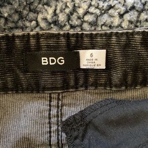 BDG Cord. Black skirt!